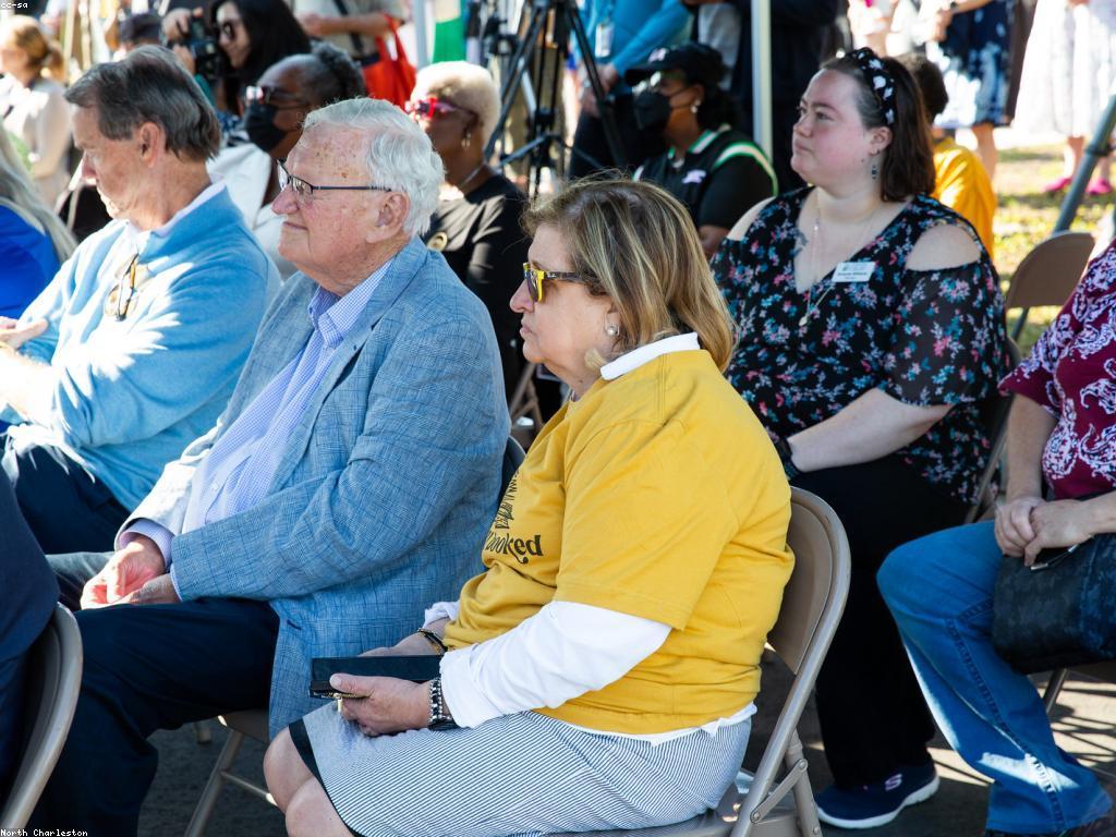 សារៈសំខាន់នៃបណ្ណាល័យស្លុតសម្រាប់សហគមន៍