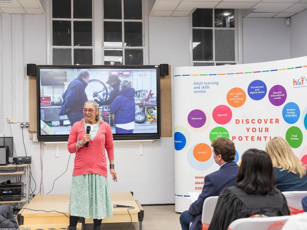 យុទ្ធសាស្ត្រលេង៖ ការរៀននិងការលេងដើម្បីជោគជ័យ